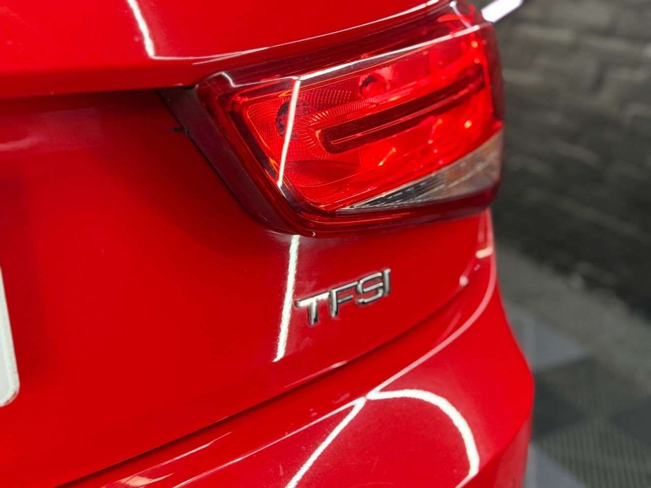 2017 AUDI A1 2017 AUDI A1