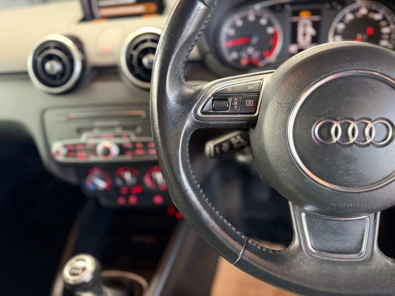 2017 AUDI A1 2017 AUDI A1