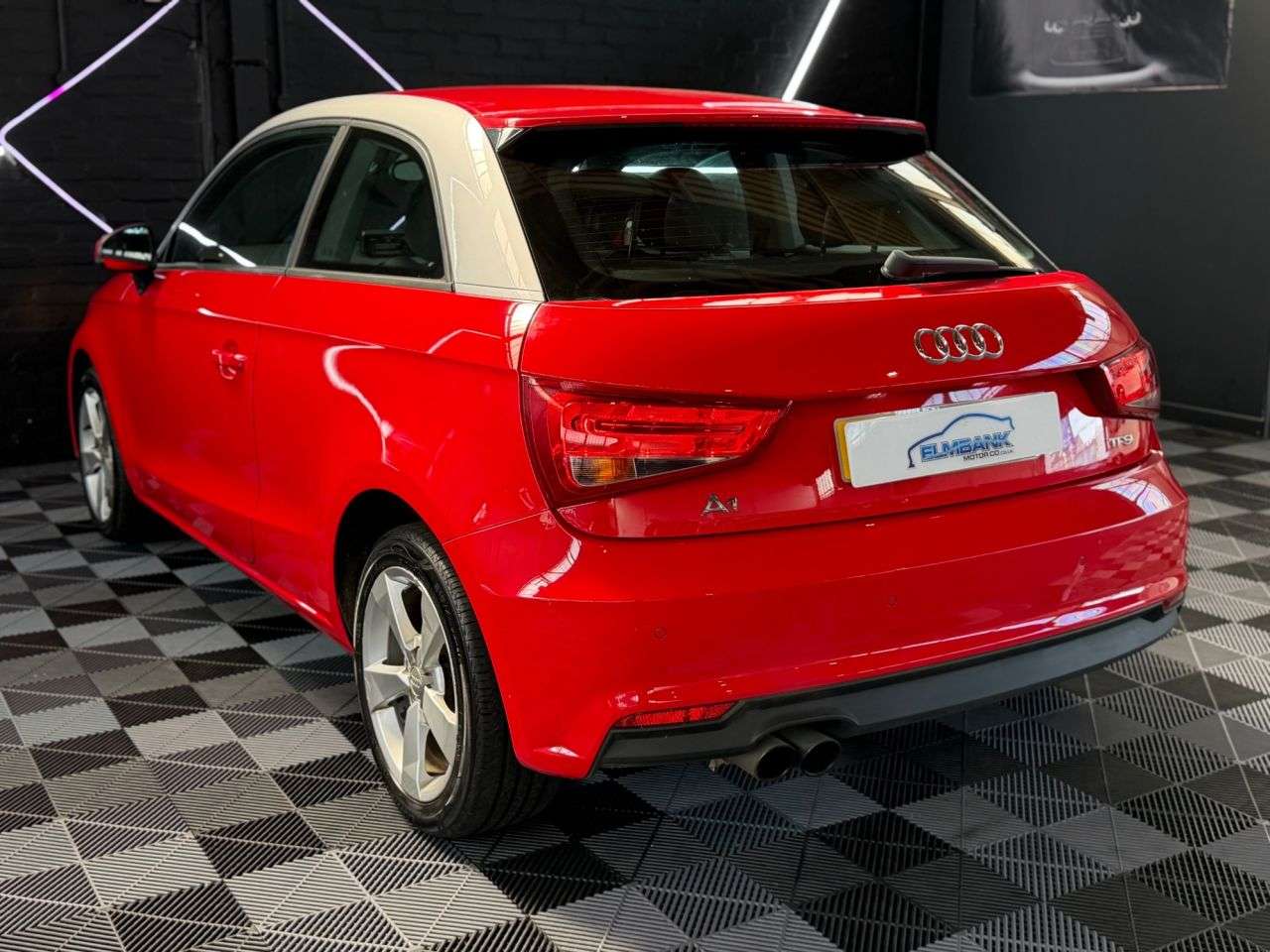 2017 AUDI A1 2017 AUDI A1