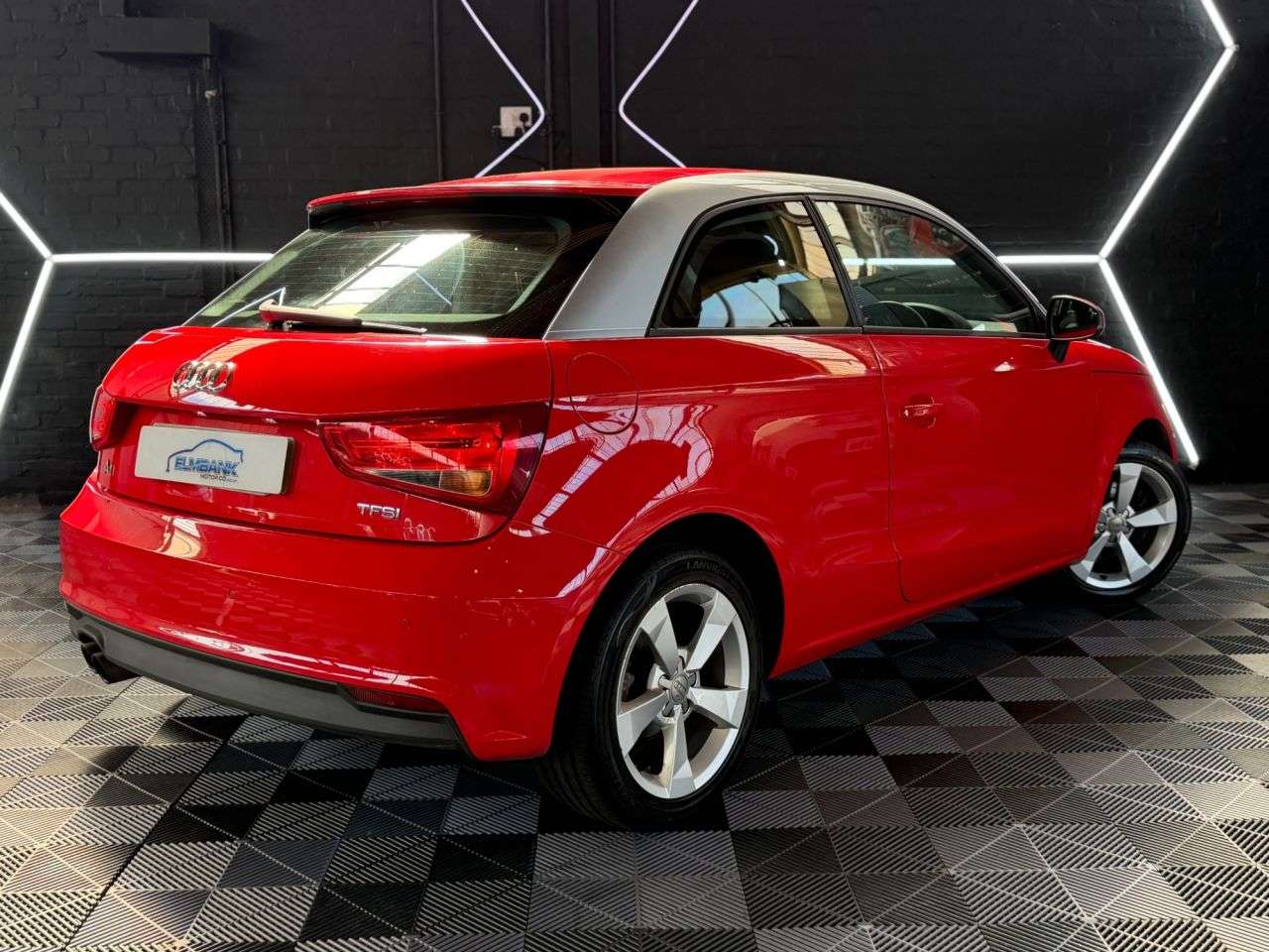 2017 AUDI A1 2017 AUDI A1