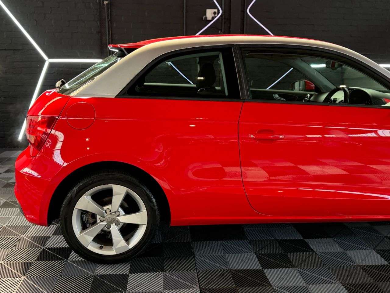 2017 AUDI A1 2017 AUDI A1