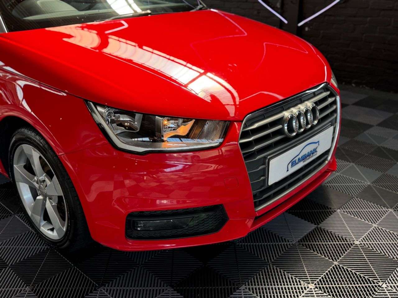 2017 AUDI A1 2017 AUDI A1