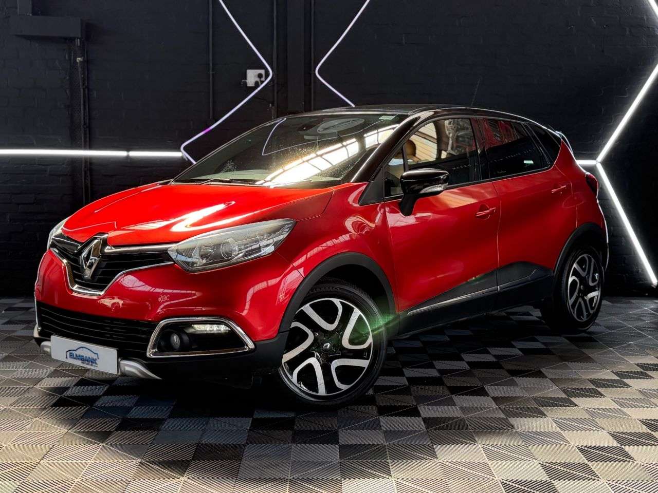 A 2015 RENAULT CAPTUR 1.5 dCi ENERGY Signature Nav SUV 5dr Diesel Manual Euro 6 (s/s) (90 ps) GRE A 2015 RENAULT CAPTUR 1.5 dCi ENERGY Signature Nav SUV 5dr Diesel Manual Euro 6 (s/s) (90 ps) GRE