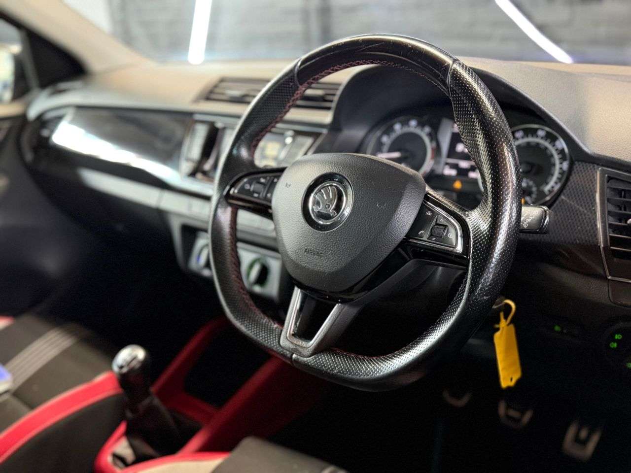 2017 SKODA FABIA 2017 SKODA FABIA