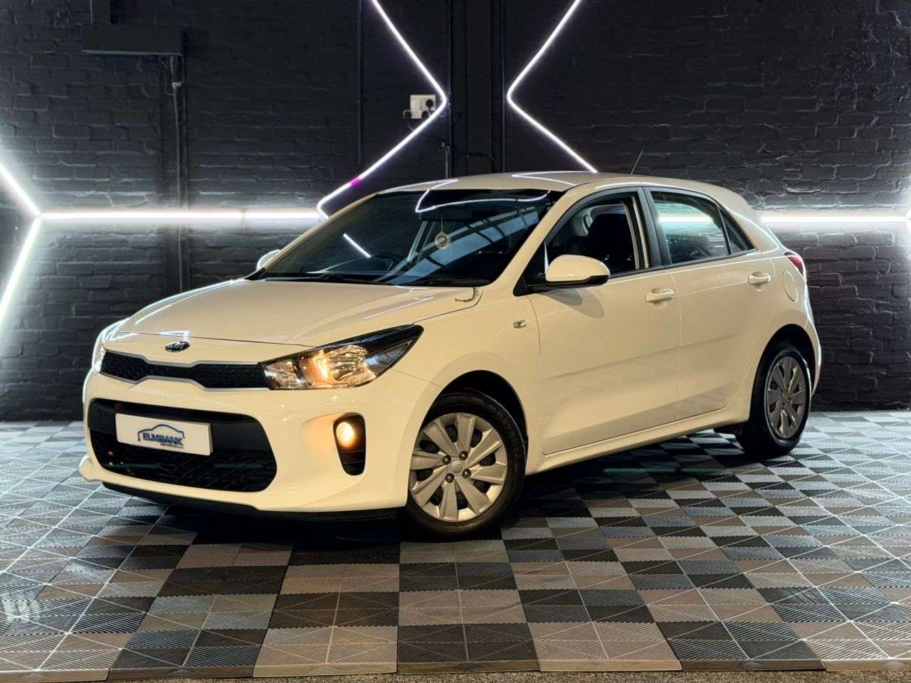 A 2019 KIA RIO 1.25 1 Hatchback 5dr Petrol Manual Euro 6 (s/s) (83 bhp) LOW MILES - 1 FORM A 2019 KIA RIO 1.25 1 Hatchback 5dr Petrol Manual Euro 6 (s/s) (83 bhp) LOW MILES - 1 FORM