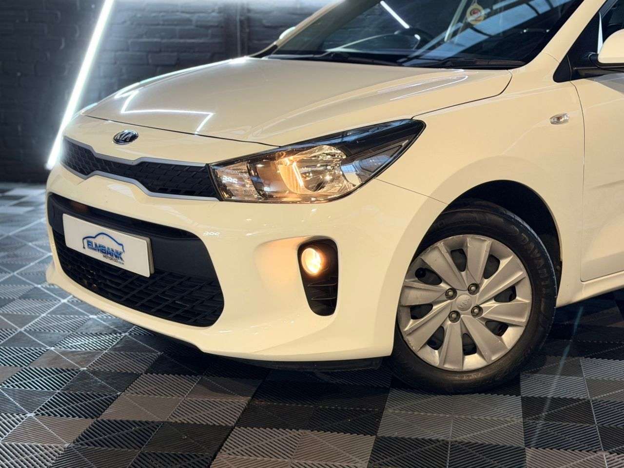 A 2019 KIA RIO 1.25 1 Hatchback 5dr Petrol Manual Euro 6 (s/s) (83 bhp) LOW MILES - 1 FORM A 2019 KIA RIO 1.25 1 Hatchback 5dr Petrol Manual Euro 6 (s/s) (83 bhp) LOW MILES - 1 FORM