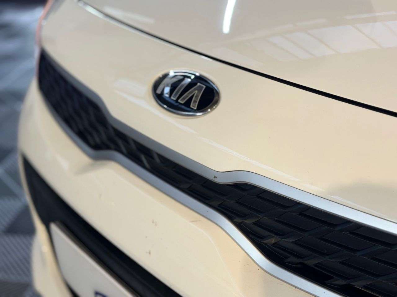 A 2019 KIA RIO 1.25 1 Hatchback 5dr Petrol Manual Euro 6 (s/s) (83 bhp) LOW MILES - 1 FORM A 2019 KIA RIO 1.25 1 Hatchback 5dr Petrol Manual Euro 6 (s/s) (83 bhp) LOW MILES - 1 FORM