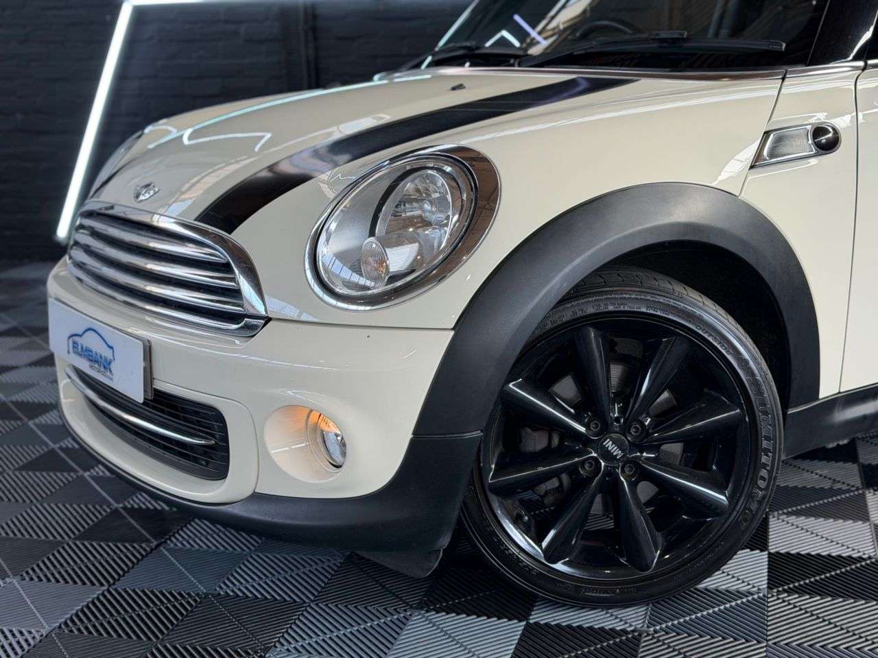 A 2013 MINI HATCH 1.6 Cooper Baker Street Hatchback 3dr Petrol Manual Euro 6 (s/s) (122 ps) 2 A 2013 MINI HATCH 1.6 Cooper Baker Street Hatchback 3dr Petrol Manual Euro 6 (s/s) (122 ps) 2