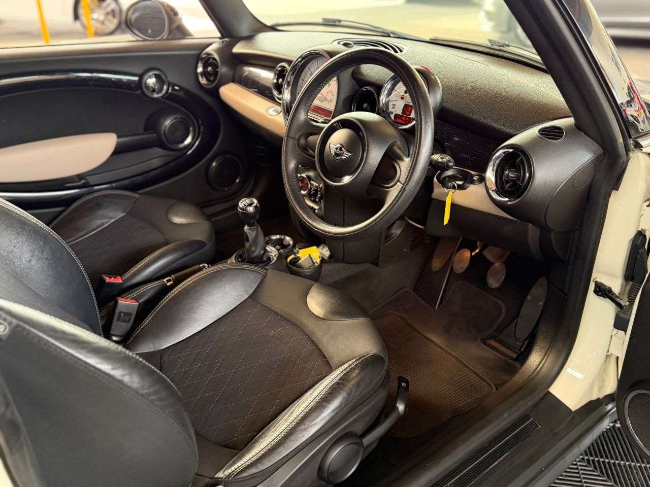 2013 MINI HATCH 2013 MINI HATCH