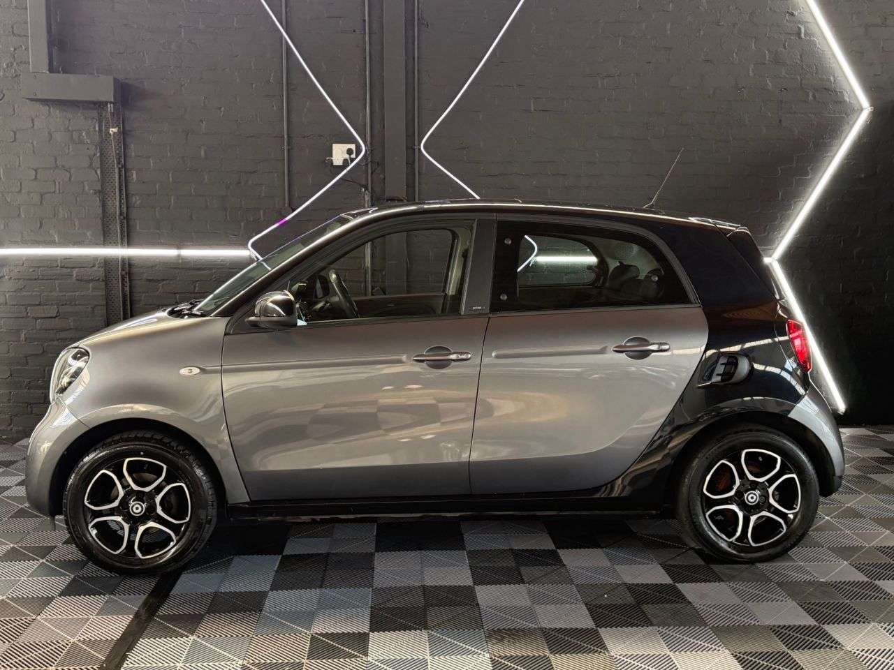 2017 SMART FORFOUR 2017 SMART FORFOUR