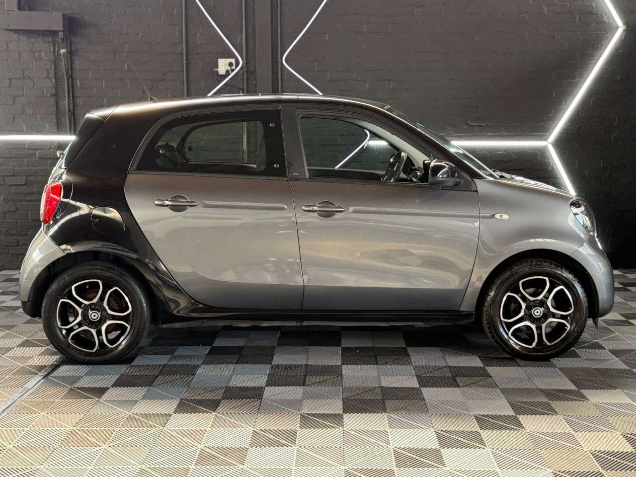 2017 SMART FORFOUR 2017 SMART FORFOUR