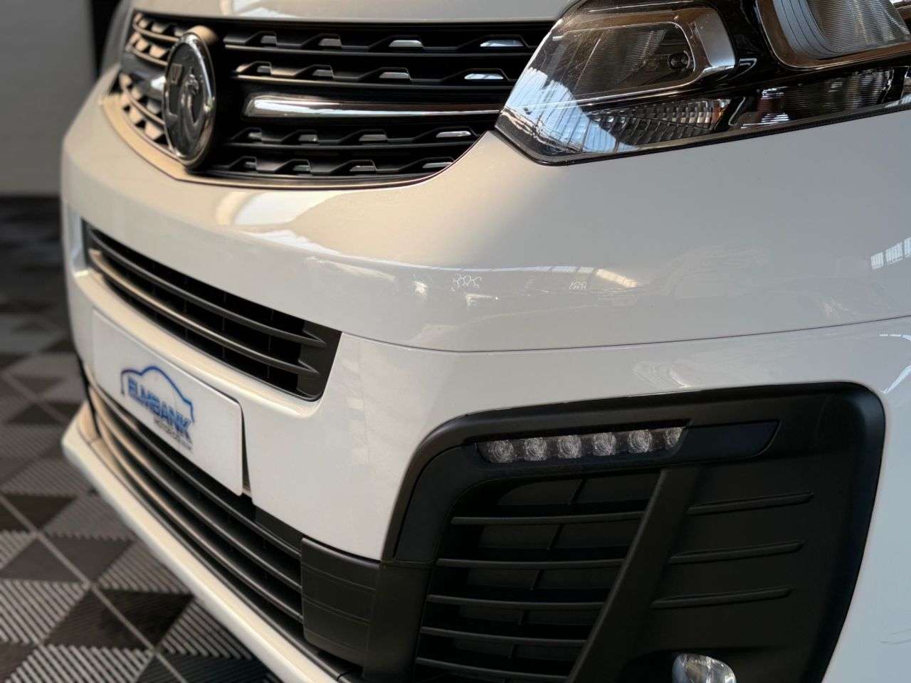 A 2020 VAUXHALL VIVARO 1.5 Turbo D 2900 Sportive Panel Van 5dr Diesel Manual L2 H1 Euro 6 (s/s) (1 A 2020 VAUXHALL VIVARO 1.5 Turbo D 2900 Sportive Panel Van 5dr Diesel Manual L2 H1 Euro 6 (s/s) (1