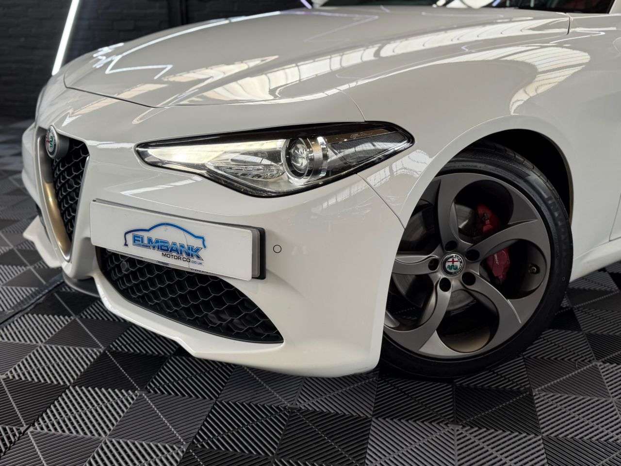 A 2017 ALFA ROMEO GIULIA 2.2 TD Speciale Saloon 4dr Diesel Auto Euro 6 (s/s) (180 ps) 3 OWNERS - 2 K A 2017 ALFA ROMEO GIULIA 2.2 TD Speciale Saloon 4dr Diesel Auto Euro 6 (s/s) (180 ps) 3 OWNERS - 2 K
