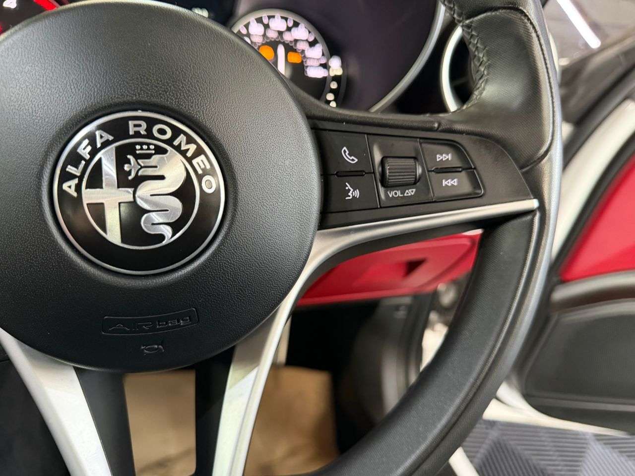 2017 ALFA ROMEO GIULIA 2017 ALFA ROMEO GIULIA