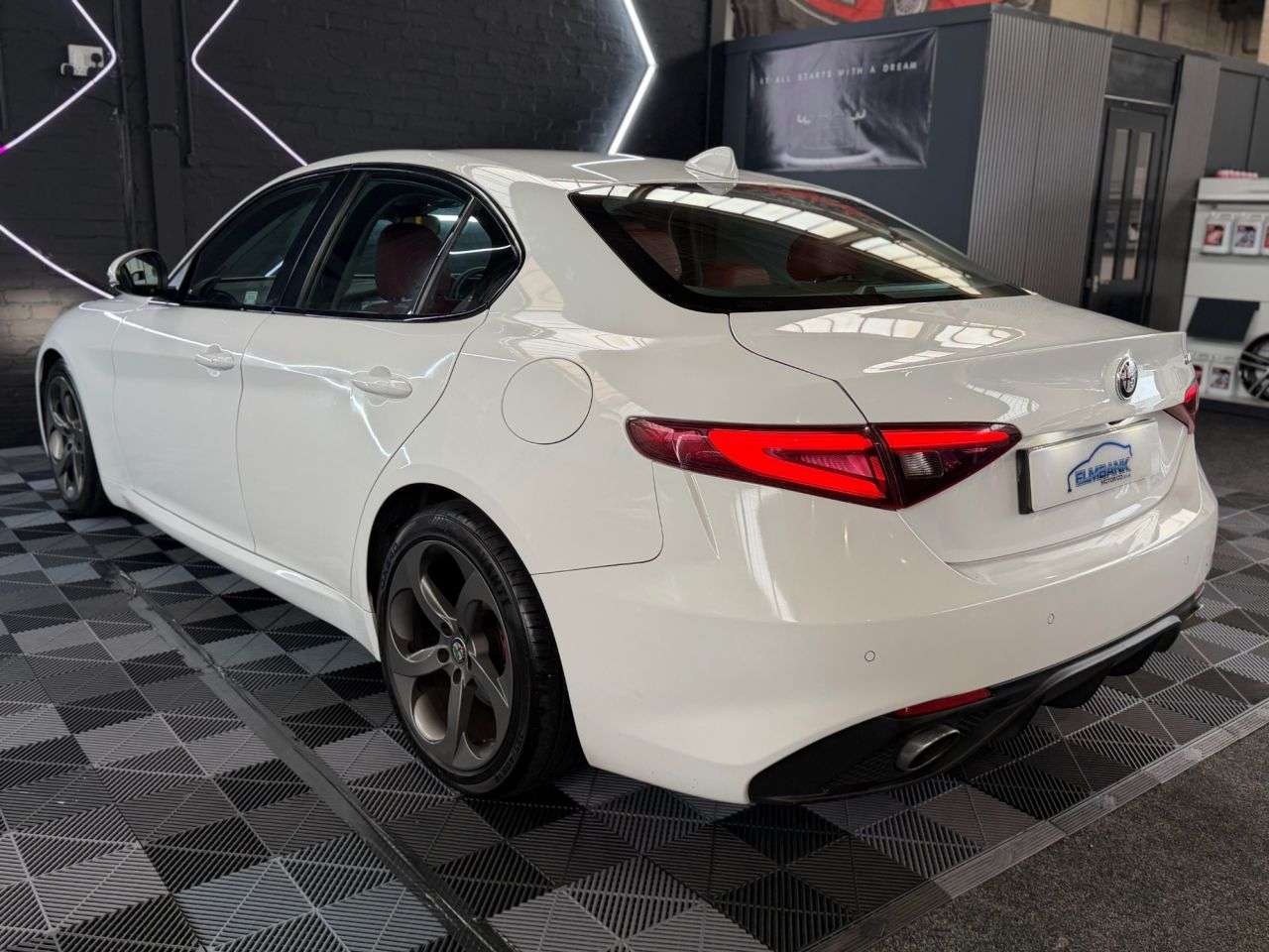 2017 ALFA ROMEO GIULIA 2017 ALFA ROMEO GIULIA