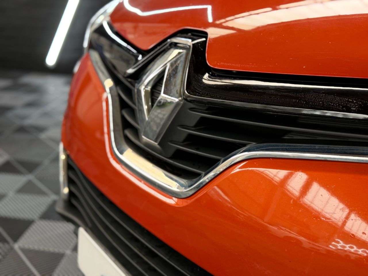 A 2016 RENAULT CAPTUR 1.5 dCi ENERGY Dynamique S Nav SUV 5dr Diesel Manual Euro 6 (s/s) (90 ps) L A 2016 RENAULT CAPTUR 1.5 dCi ENERGY Dynamique S Nav SUV 5dr Diesel Manual Euro 6 (s/s) (90 ps) L