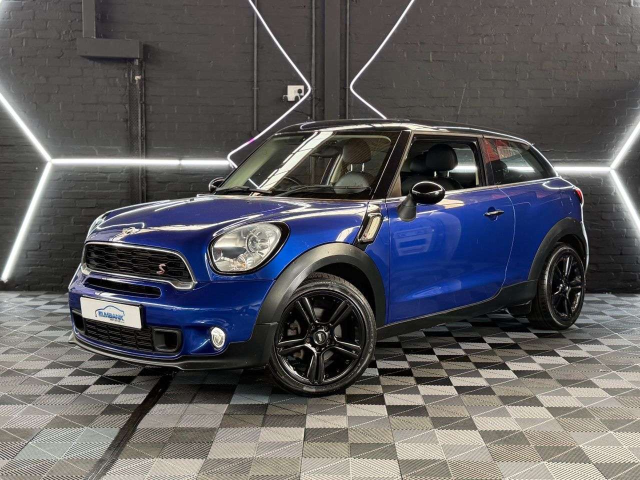 A 2015 MINI PACEMAN 2.0 Cooper SD SUV 3dr Diesel Manual Euro 5 (s/s) (143 ps) VERY LOW MILEAGE A 2015 MINI PACEMAN 2.0 Cooper SD SUV 3dr Diesel Manual Euro 5 (s/s) (143 ps) VERY LOW MILEAGE