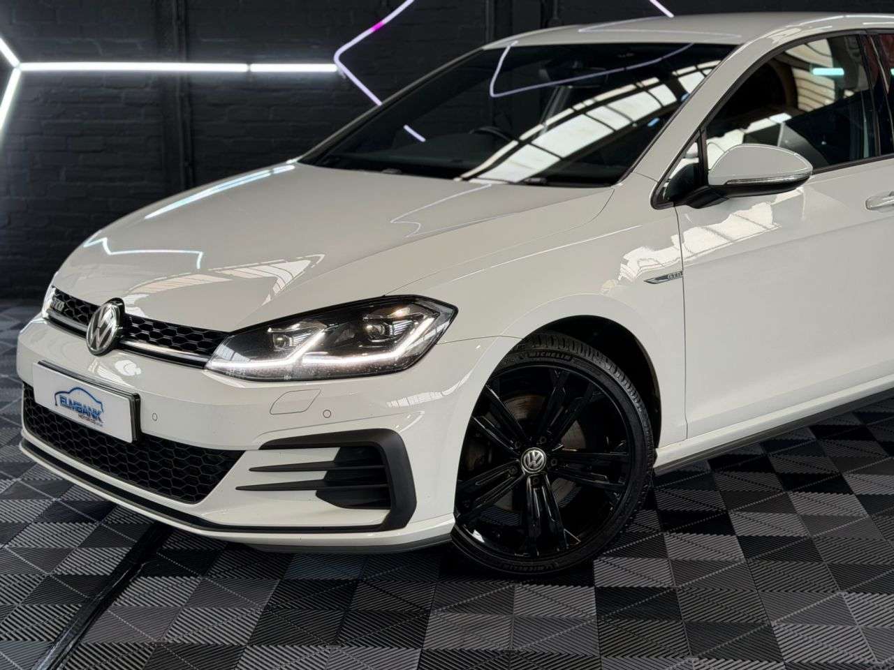 A 2017 VOLKSWAGEN GOLF 2.0 TDI BlueMotion Tech GTD Hatchback 5dr Diesel Manual Euro 6 (s/s) (184 p A 2017 VOLKSWAGEN GOLF 2.0 TDI BlueMotion Tech GTD Hatchback 5dr Diesel Manual Euro 6 (s/s) (184 p
