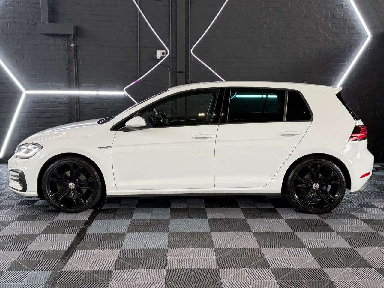 2017 VOLKSWAGEN GOLF 2017 VOLKSWAGEN GOLF