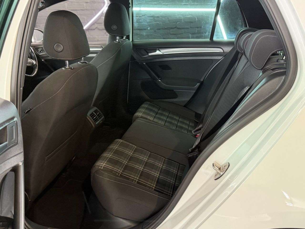 2017 VOLKSWAGEN GOLF 2017 VOLKSWAGEN GOLF