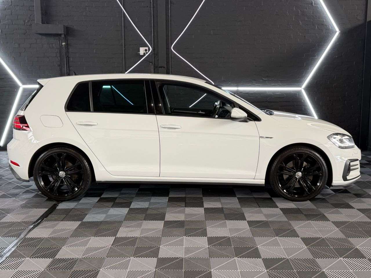2017 VOLKSWAGEN GOLF 2017 VOLKSWAGEN GOLF