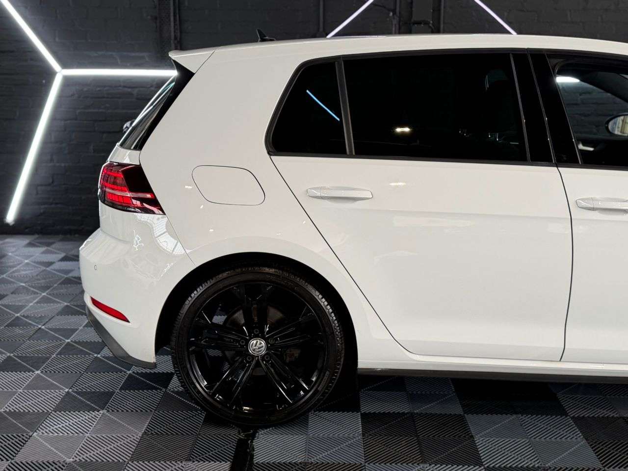 2017 VOLKSWAGEN GOLF 2017 VOLKSWAGEN GOLF