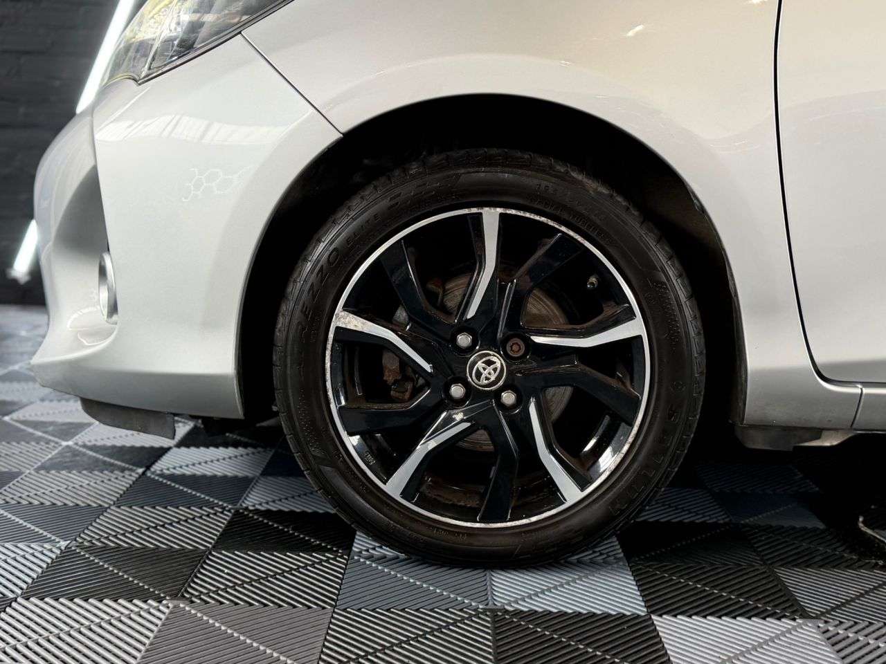 2016 TOYOTA YARIS 2016 TOYOTA YARIS