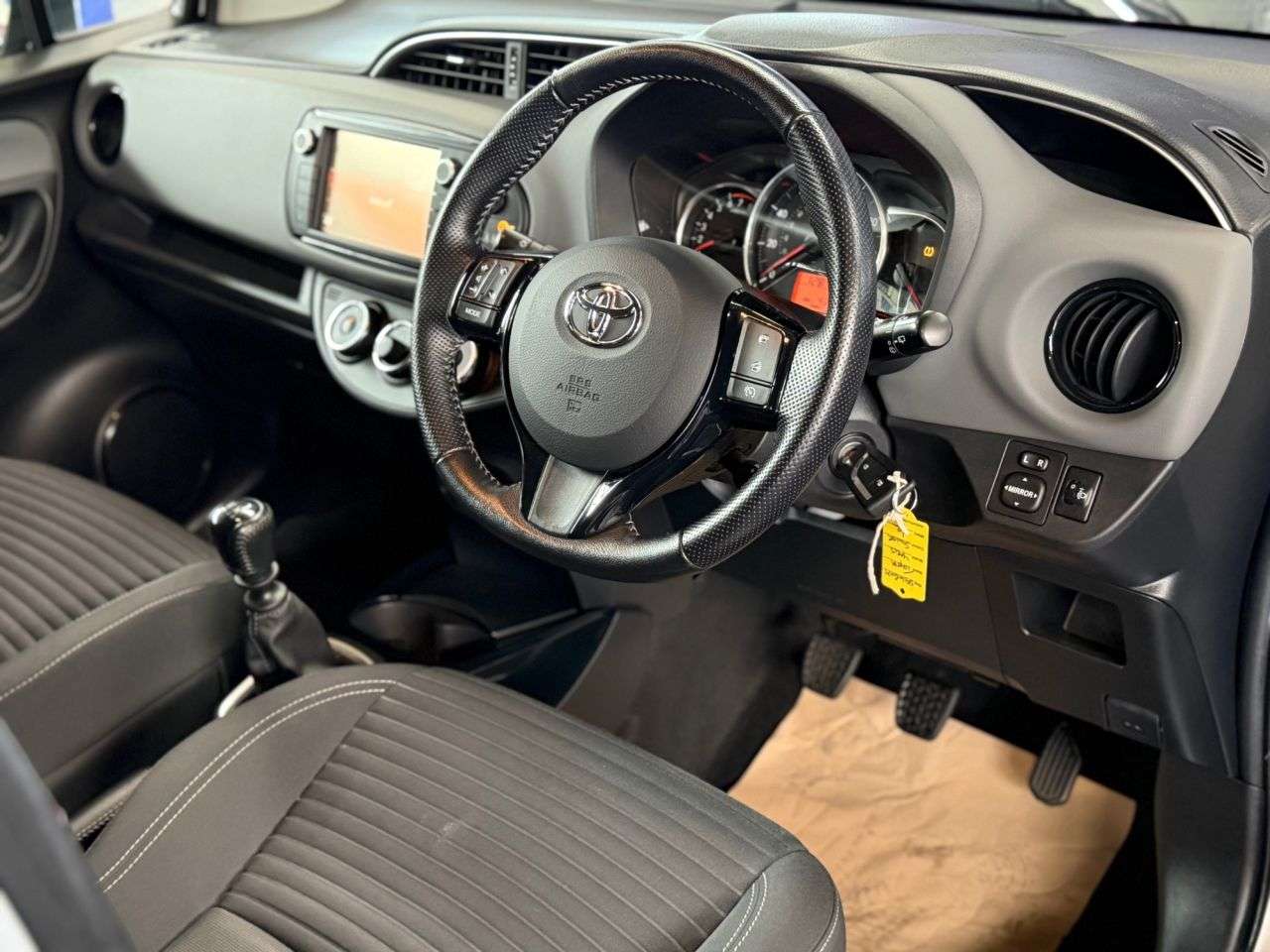 2016 TOYOTA YARIS 2016 TOYOTA YARIS