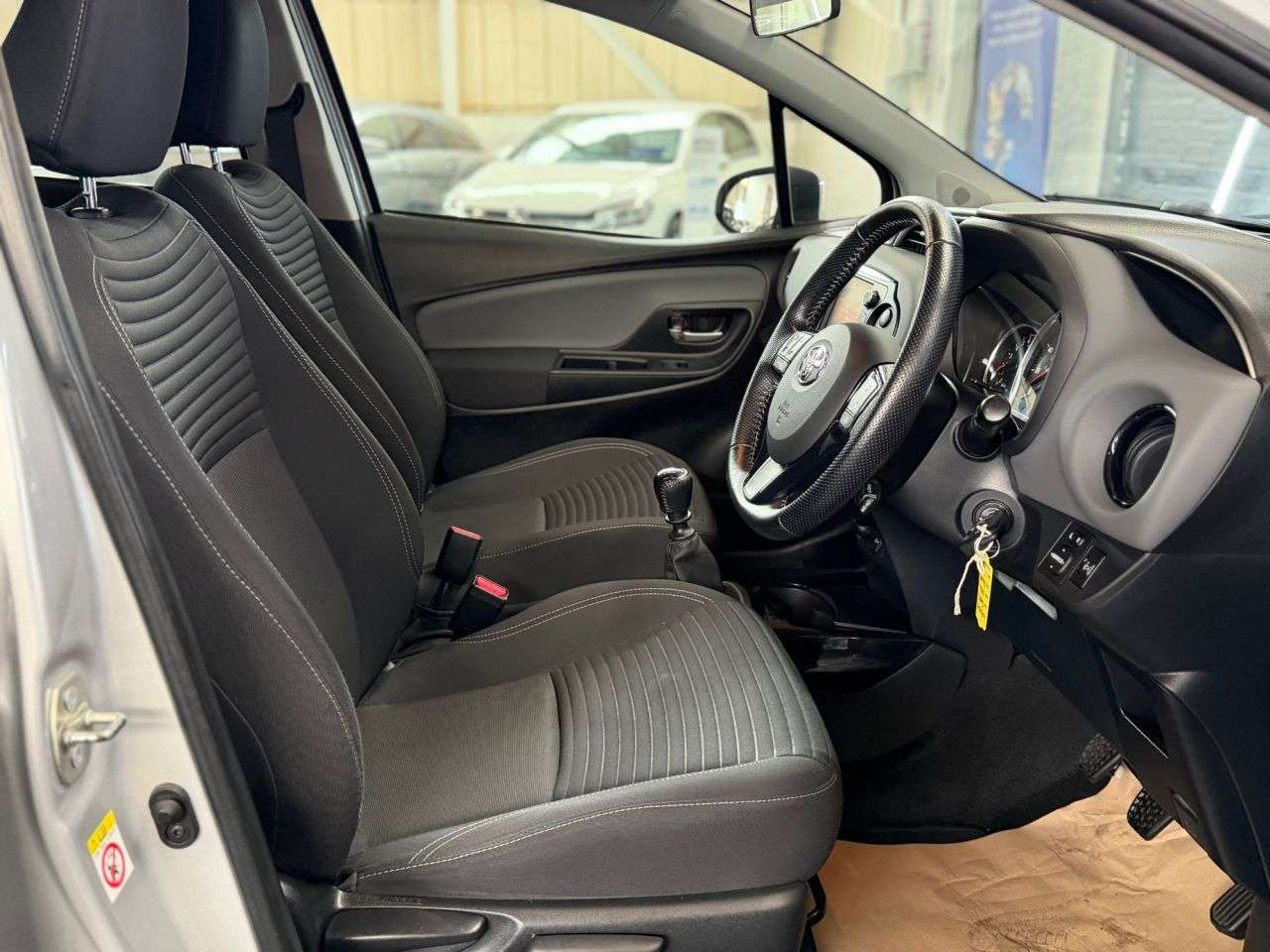 2016 TOYOTA YARIS 2016 TOYOTA YARIS