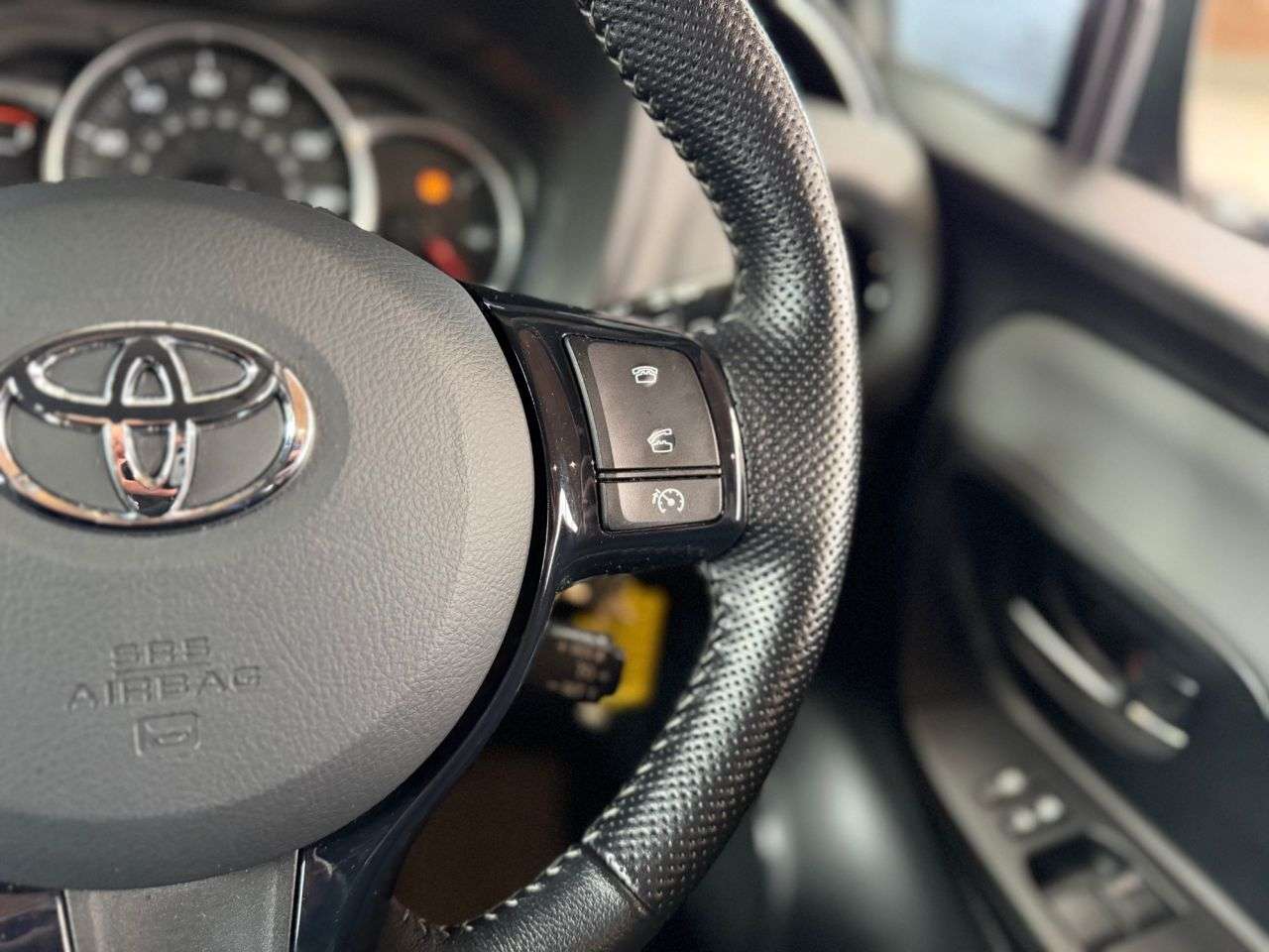 2016 TOYOTA YARIS 2016 TOYOTA YARIS