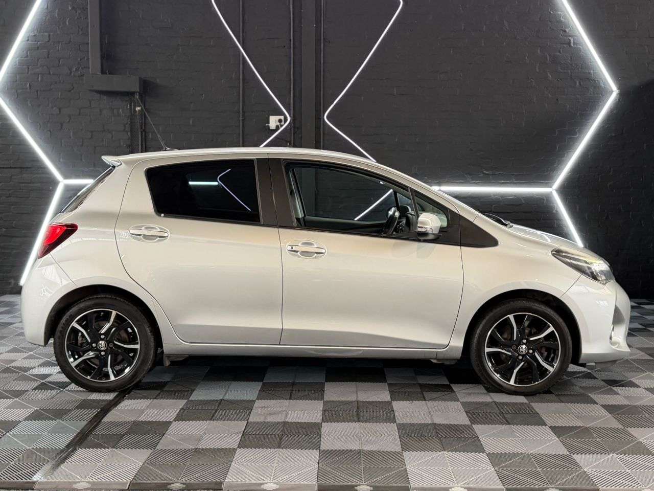 2016 TOYOTA YARIS 2016 TOYOTA YARIS