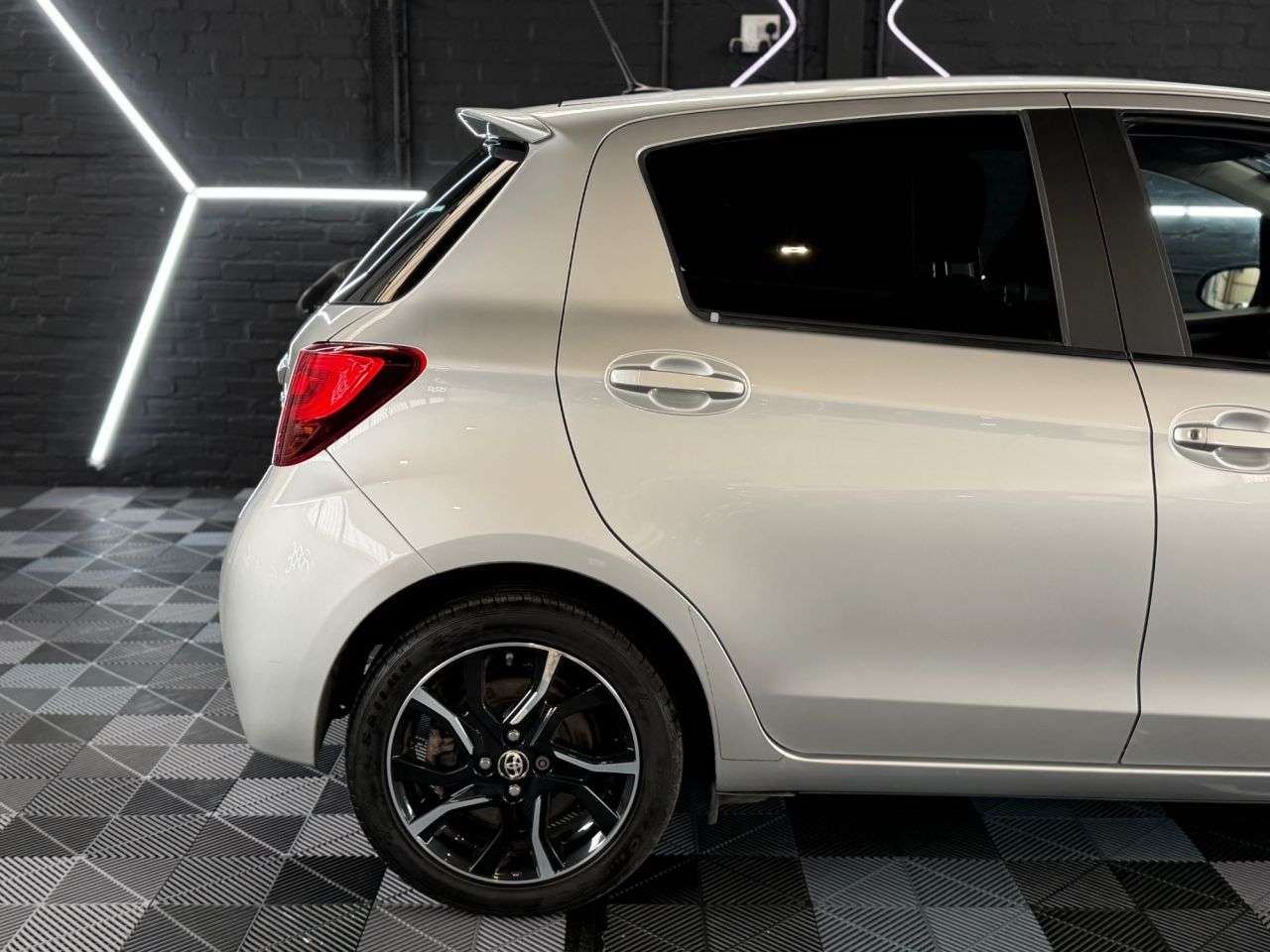 2016 TOYOTA YARIS 2016 TOYOTA YARIS