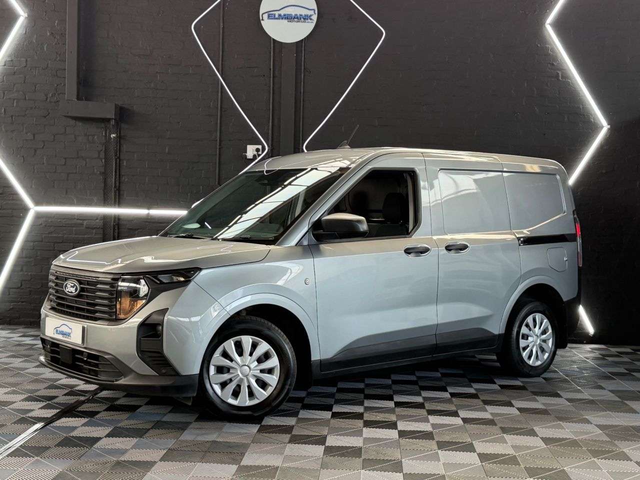 A 2025 FORD TRANSIT COURIER 1.0 EcoBoost Trend Panel Van 5dr Petrol Manual SWB Euro 6 (s/s) (125 ps) 1 A 2025 FORD TRANSIT COURIER 1.0 EcoBoost Trend Panel Van 5dr Petrol Manual SWB Euro 6 (s/s) (125 ps) 1