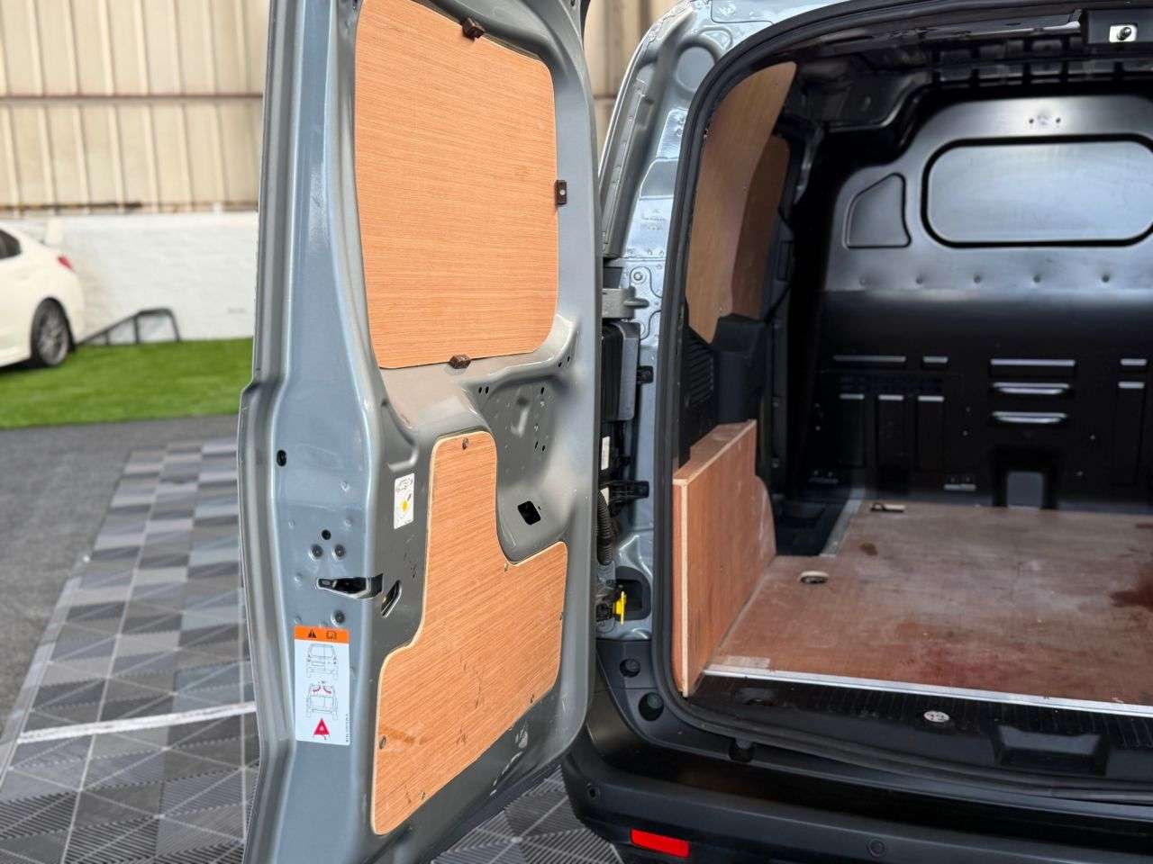 2025 FORD TRANSIT COURIER 2025 FORD TRANSIT COURIER
