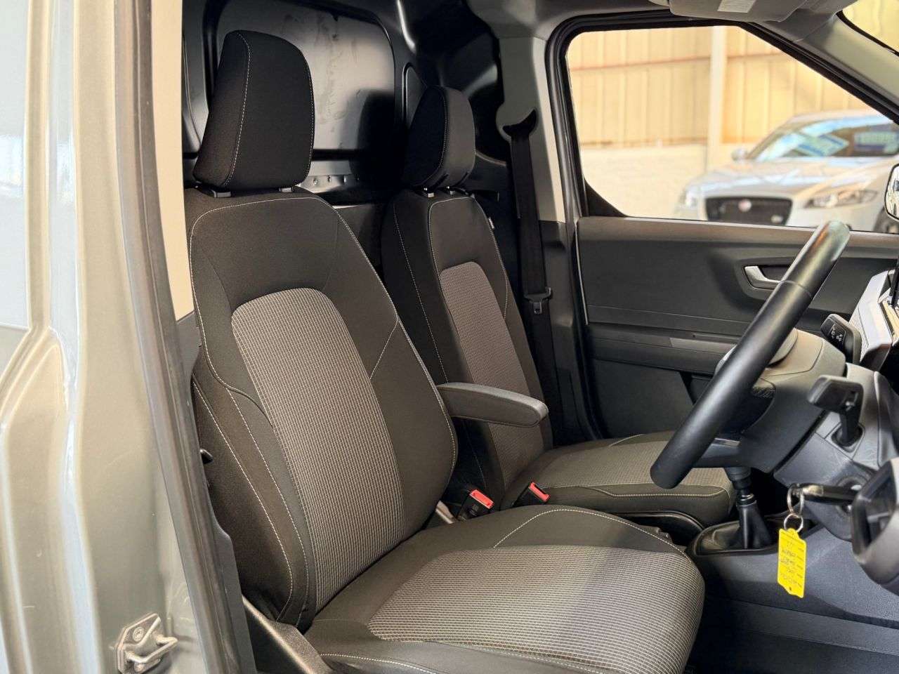 2025 FORD TRANSIT COURIER 2025 FORD TRANSIT COURIER