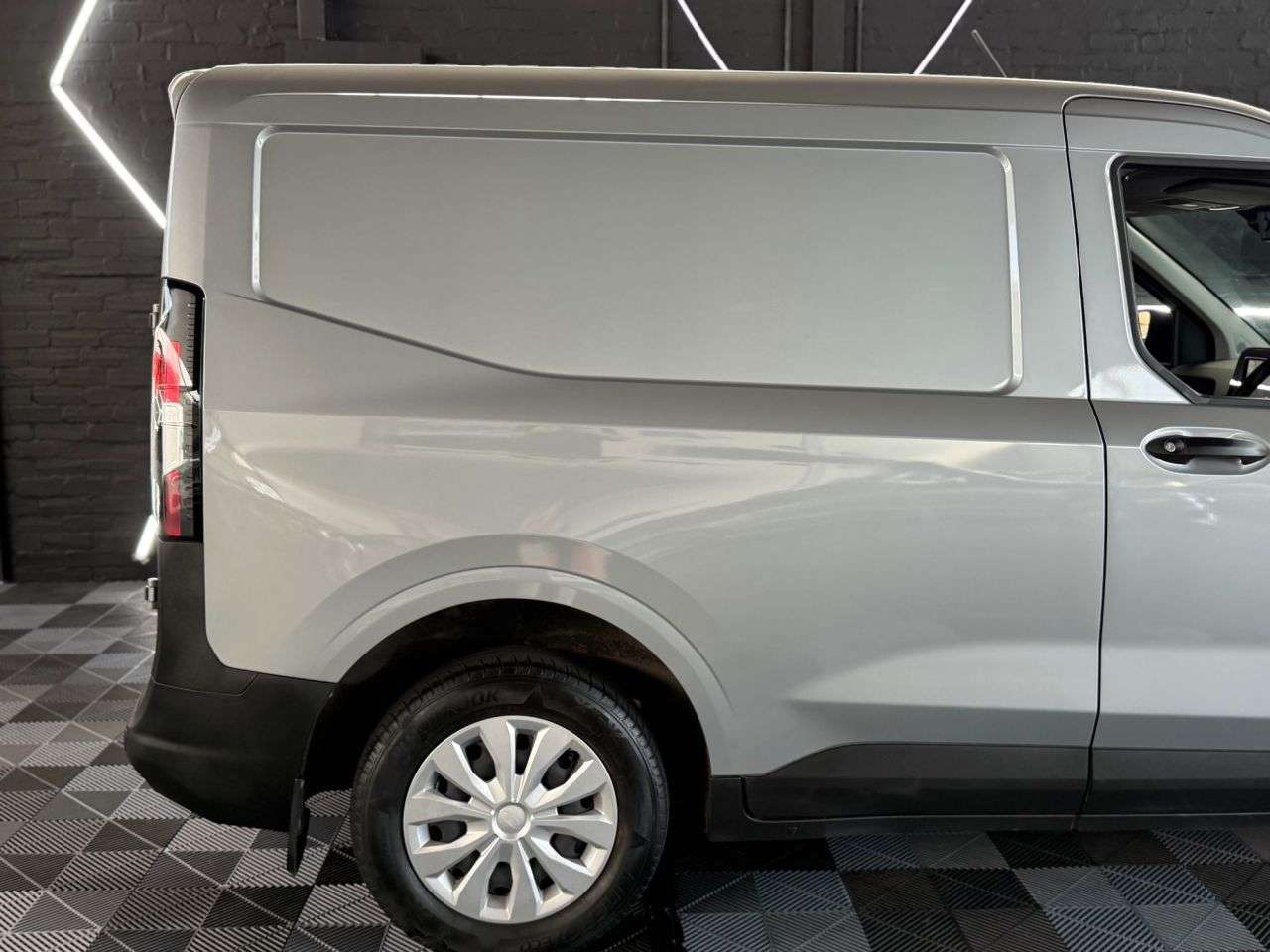 2025 FORD TRANSIT COURIER 2025 FORD TRANSIT COURIER