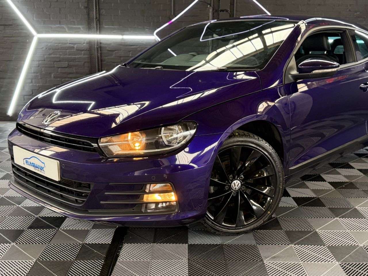A 2017 VOLKSWAGEN SCIROCCO 2.0 TDI GT Hatchback 3dr Diesel Manual Euro 6 (s/s) (150 ps) A 2017 VOLKSWAGEN SCIROCCO 2.0 TDI GT Hatchback 3dr Diesel Manual Euro 6 (s/s) (150 ps)
