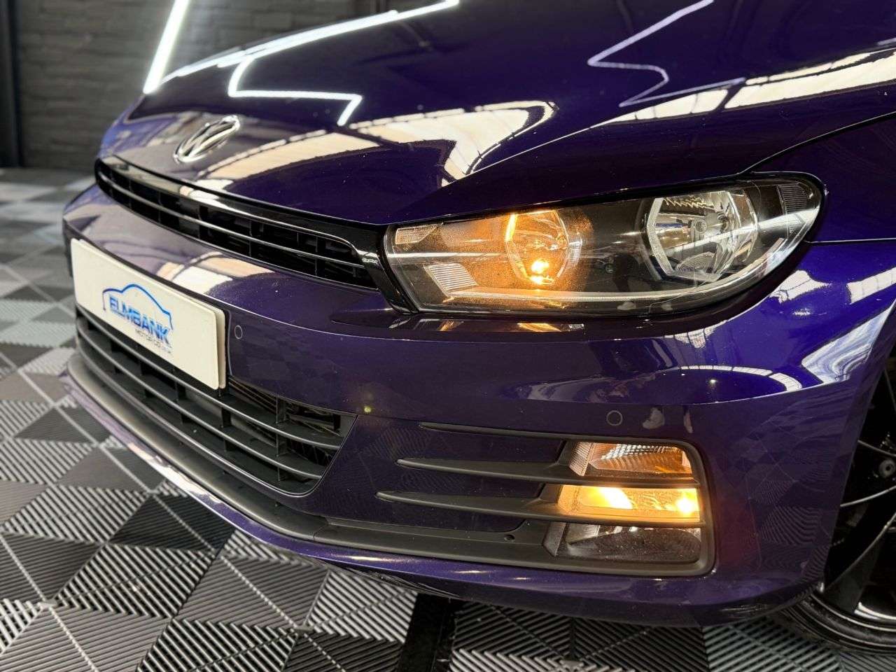 A 2017 VOLKSWAGEN SCIROCCO 2.0 TDI GT Hatchback 3dr Diesel Manual Euro 6 (s/s) (150 ps) A 2017 VOLKSWAGEN SCIROCCO 2.0 TDI GT Hatchback 3dr Diesel Manual Euro 6 (s/s) (150 ps)