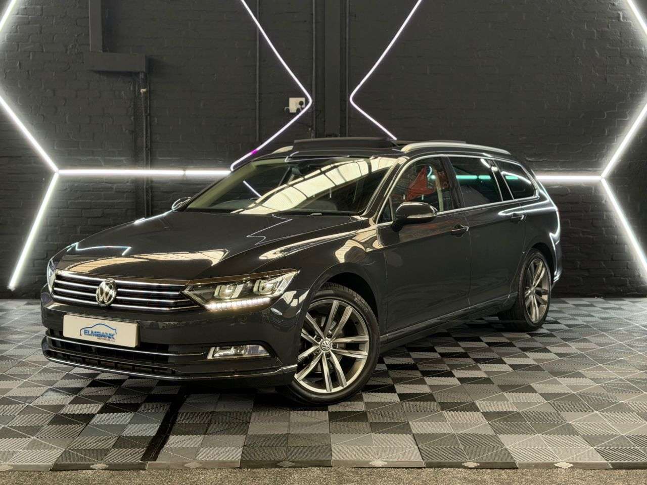 A 2019 VOLKSWAGEN PASSAT 2.0 TDI GT Estate 5dr Diesel Manual Euro 6 (s/s) (150 ps) A 2019 VOLKSWAGEN PASSAT 2.0 TDI GT Estate 5dr Diesel Manual Euro 6 (s/s) (150 ps)