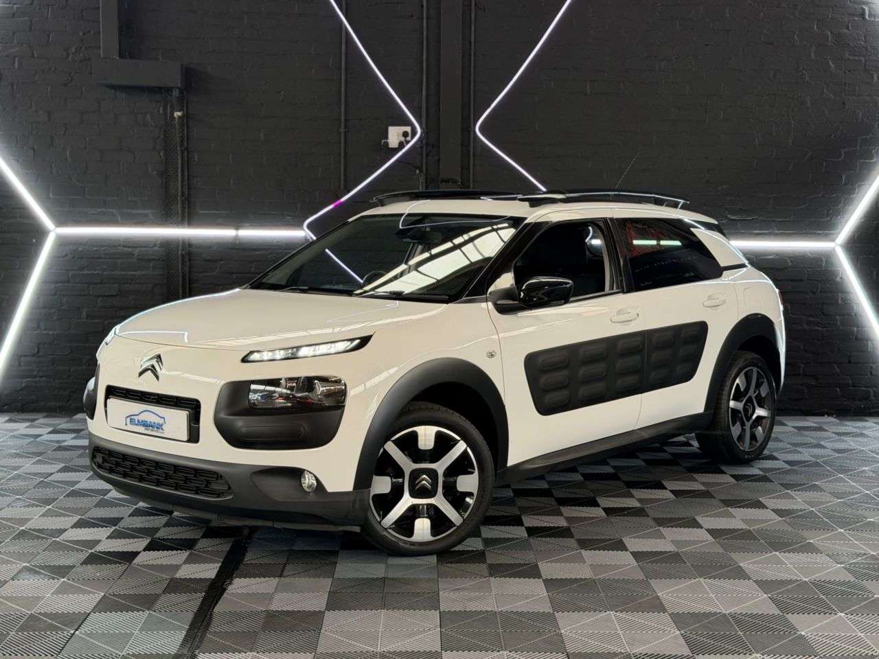 A 2016 CITROEN C4 CACTUS 1.6 BlueHDi Flair Edition Hatchback 5dr Diesel Manual Euro 6 (100 ps) 8 STA A 2016 CITROEN C4 CACTUS 1.6 BlueHDi Flair Edition Hatchback 5dr Diesel Manual Euro 6 (100 ps) 8 STA