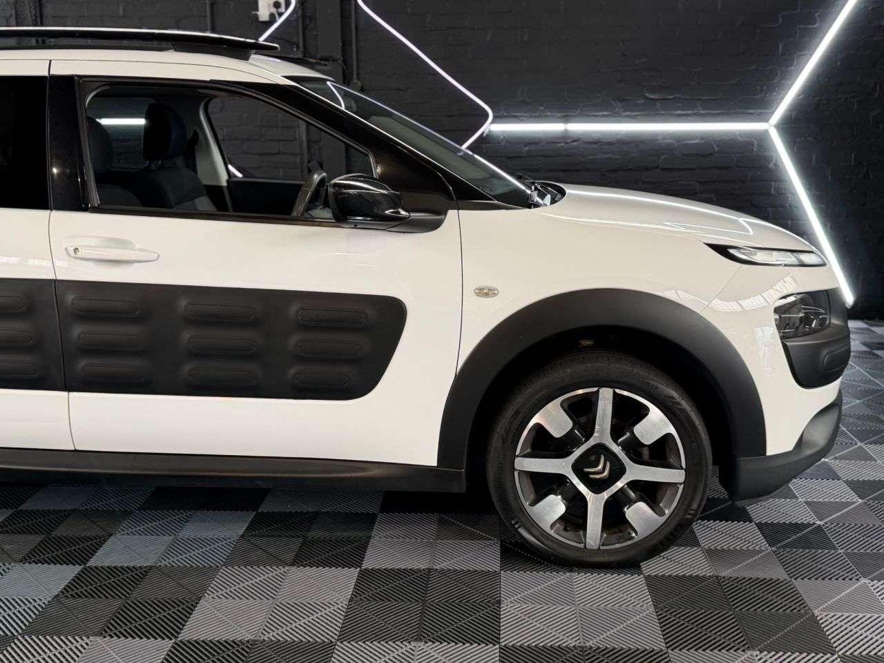 2016 CITROEN C4 CACTUS 2016 CITROEN C4 CACTUS