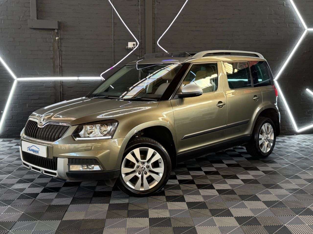 A 2016 SKODA YETI 1.2 TSI SE L Outdoor 5dr Petrol Manual Euro 6 (s/s) (110 ps) VERY LOW MILES A 2016 SKODA YETI 1.2 TSI SE L Outdoor 5dr Petrol Manual Euro 6 (s/s) (110 ps) VERY LOW MILES