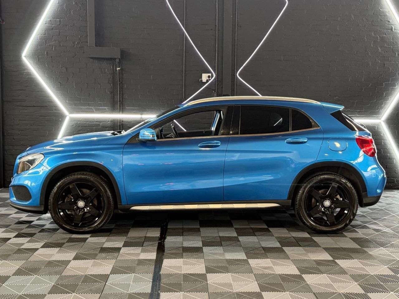 A 2016 MERCEDES-BENZ GLA 2.1 GLA220d AMG Line SUV 5dr Diesel 7G-DCT 4MATIC Euro 6 (s/s) (177 ps) AUT A 2016 MERCEDES-BENZ GLA 2.1 GLA220d AMG Line SUV 5dr Diesel 7G-DCT 4MATIC Euro 6 (s/s) (177 ps) AUT