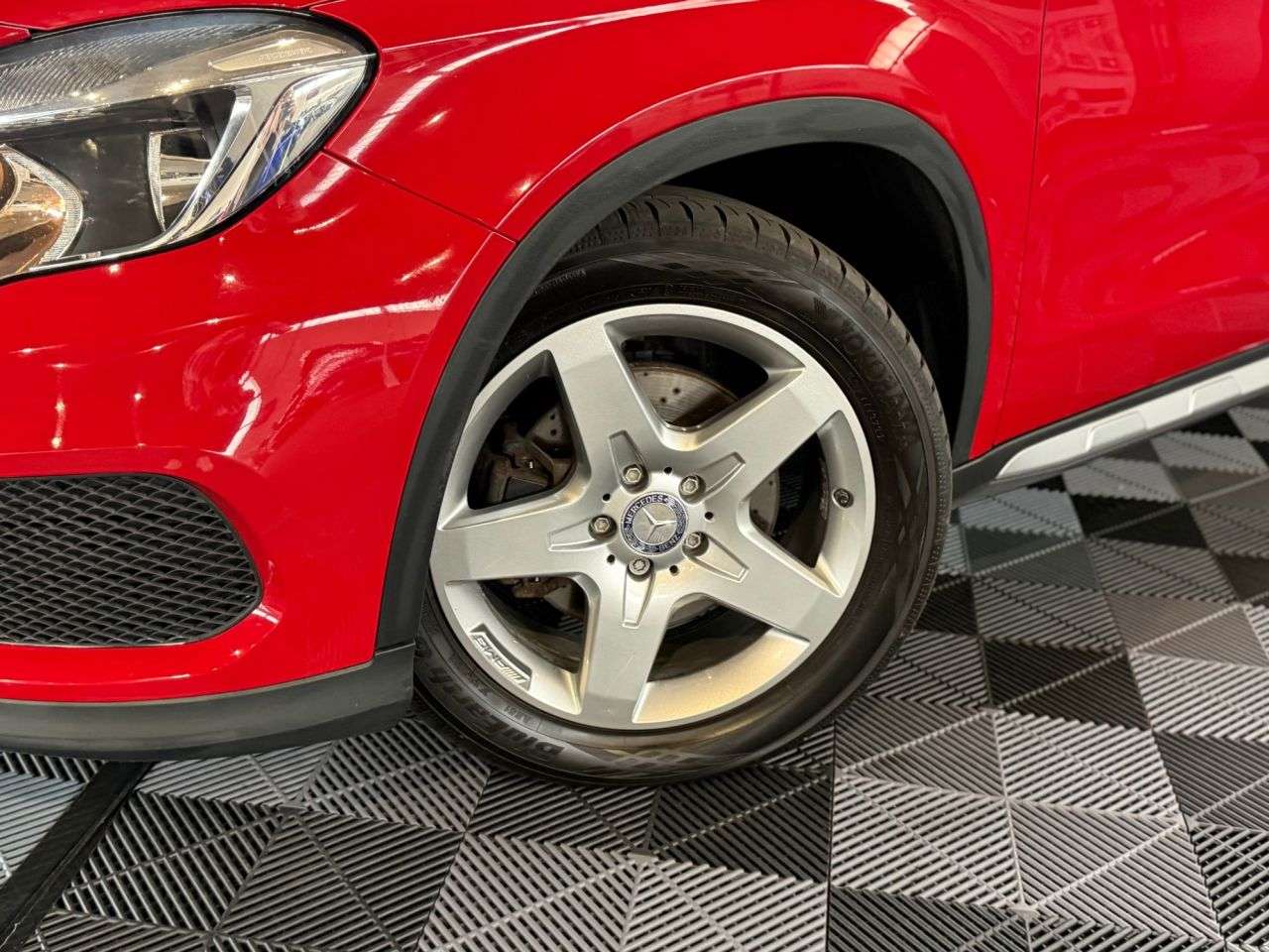 A 2015 MERCEDES-BENZ GLA 2.1 GLA220d AMG Line SUV 5dr Diesel 7G-DCT 4MATIC Euro 6 (s/s) (177 ps) 4 W A 2015 MERCEDES-BENZ GLA 2.1 GLA220d AMG Line SUV 5dr Diesel 7G-DCT 4MATIC Euro 6 (s/s) (177 ps) 4 W