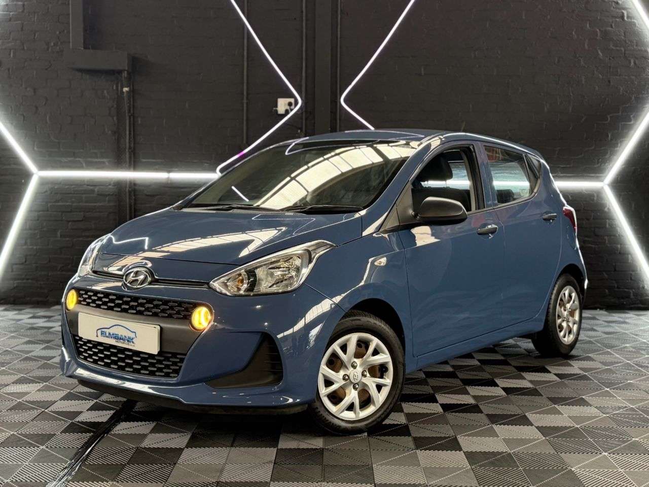 A 2017 HYUNDAI I10 1.0 S Hatchback 5dr Petrol Manual Euro 6 (66 ps) MANUAL - ULEZ COMPLIANT - A 2017 HYUNDAI I10 1.0 S Hatchback 5dr Petrol Manual Euro 6 (66 ps) MANUAL - ULEZ COMPLIANT -