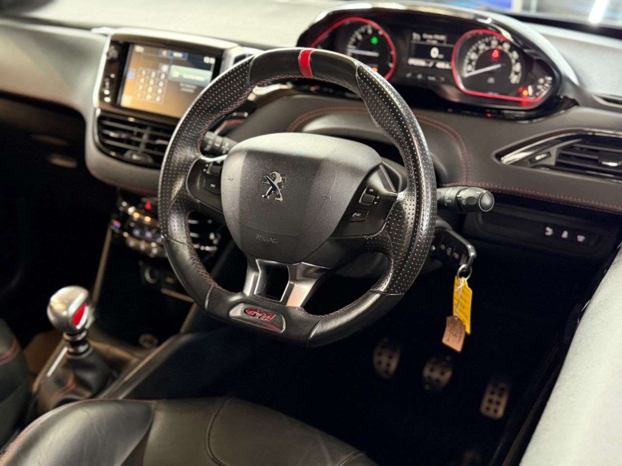 2017 PEUGEOT 208 HATCHBACK 2017 PEUGEOT 208 HATCHBACK