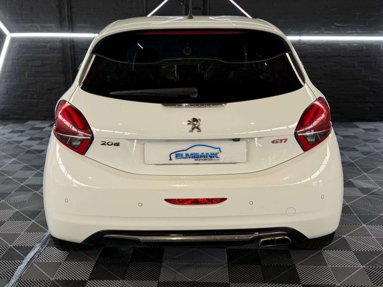 2017 PEUGEOT 208 HATCHBACK 2017 PEUGEOT 208 HATCHBACK
