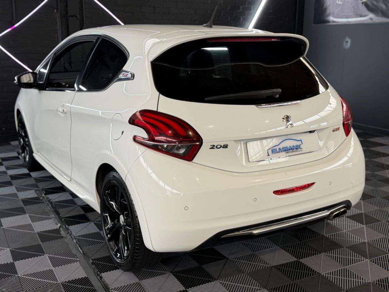 2017 PEUGEOT 208 HATCHBACK 2017 PEUGEOT 208 HATCHBACK
