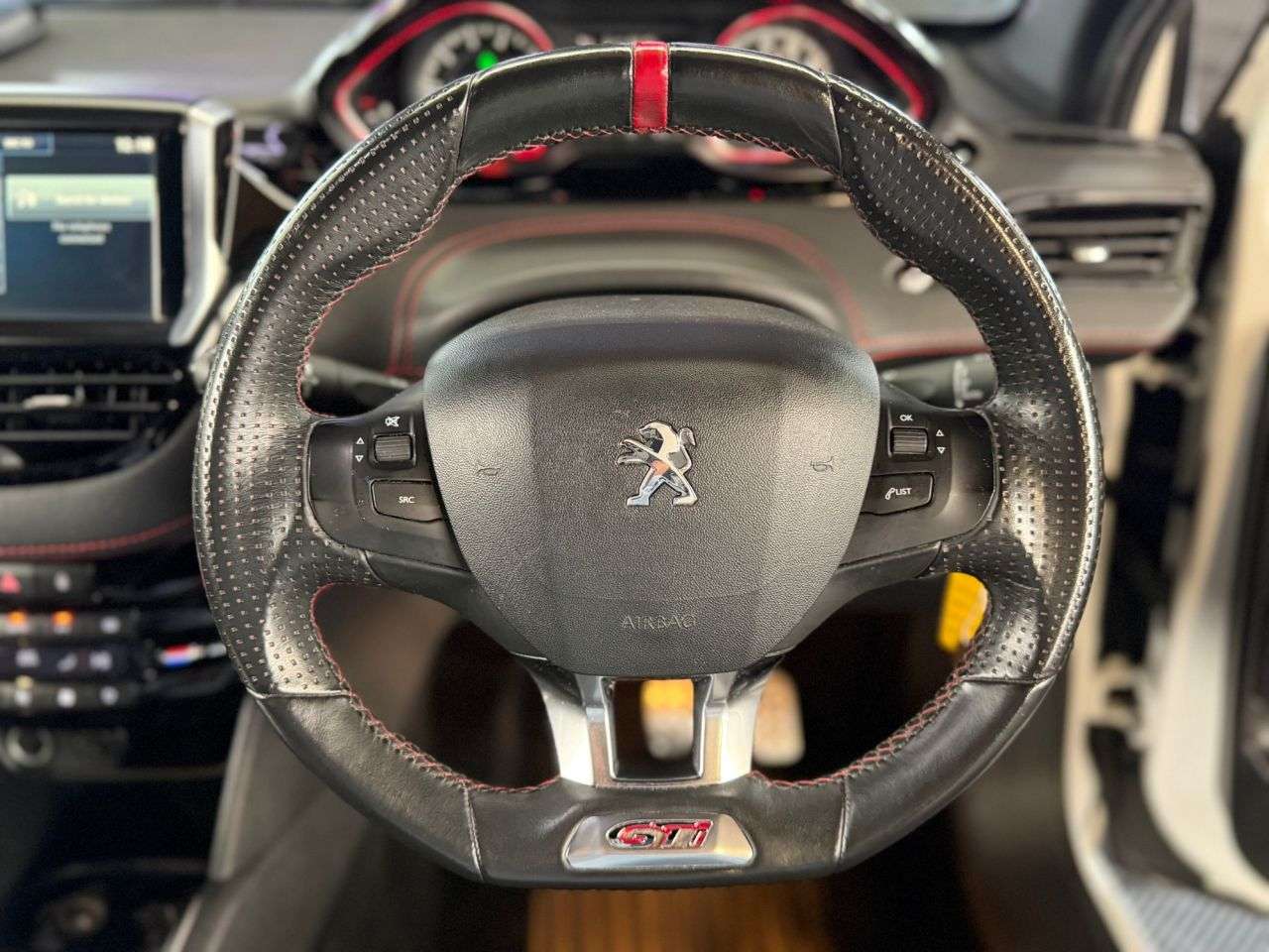 2017 PEUGEOT 208 HATCHBACK 2017 PEUGEOT 208 HATCHBACK