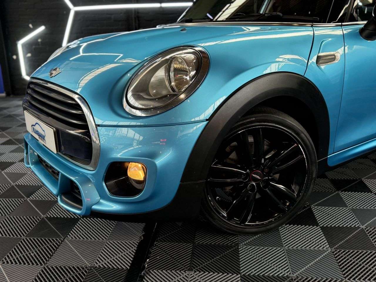 A 2017 MINI HATCH 1.5 Cooper Hatchback 5dr Petrol Auto Euro 6 (s/s) (136 ps) 2 KEYS - UPTO 58 A 2017 MINI HATCH 1.5 Cooper Hatchback 5dr Petrol Auto Euro 6 (s/s) (136 ps) 2 KEYS - UPTO 58